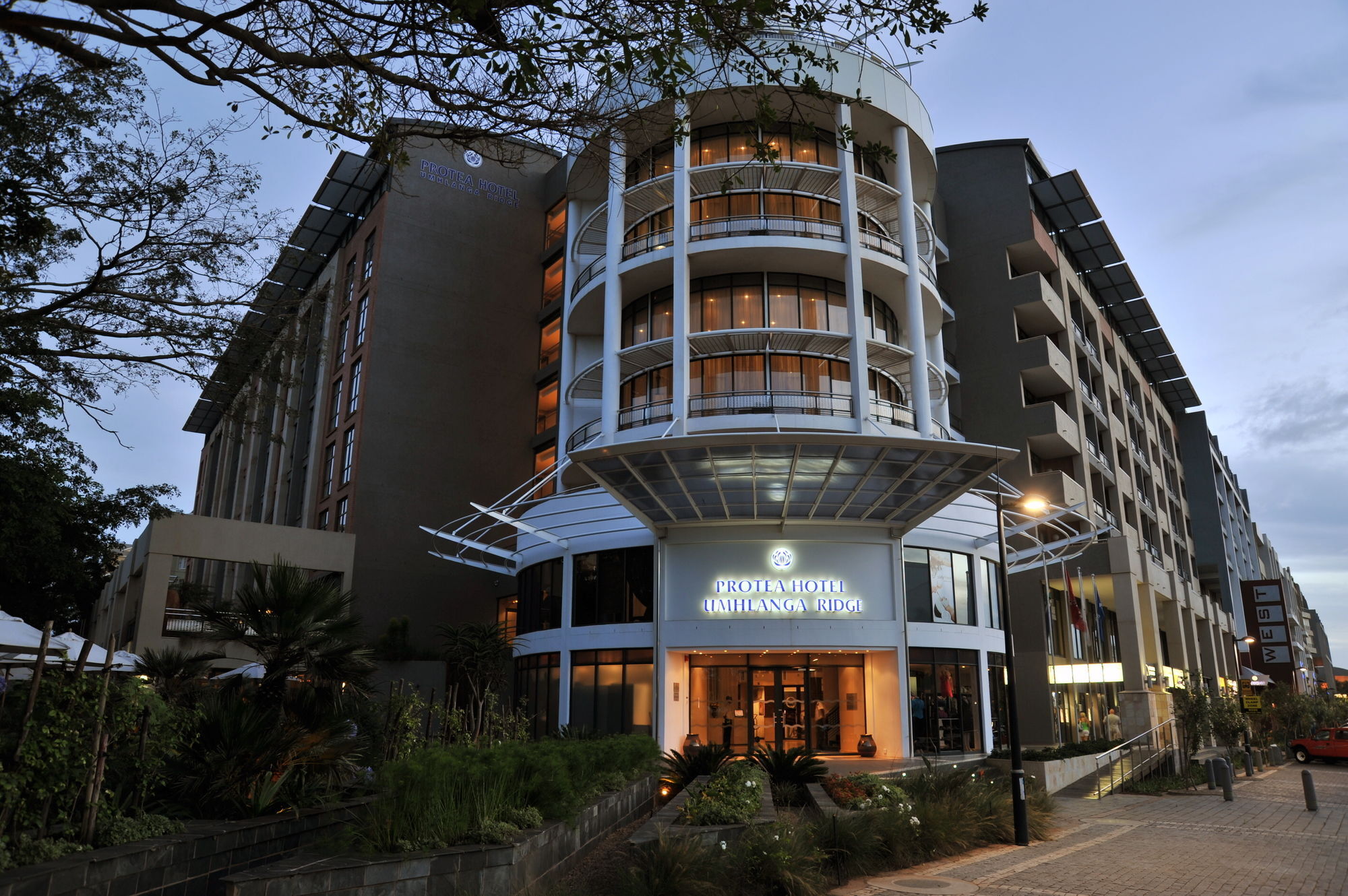 Protea Hotel Fire & Ice! By Marriott Durban Umhlanga Ridge Exterior photo
