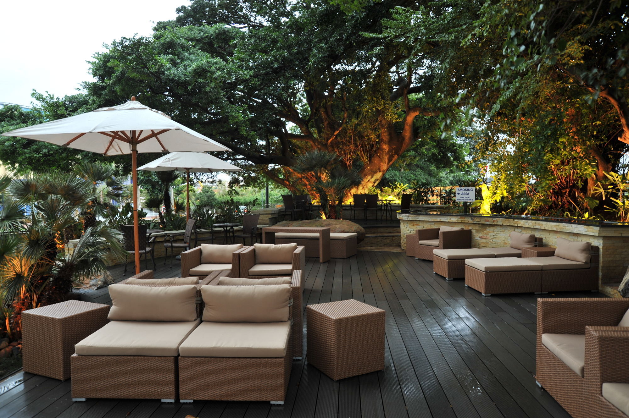 Protea Hotel Fire & Ice! By Marriott Durban Umhlanga Ridge Exterior photo